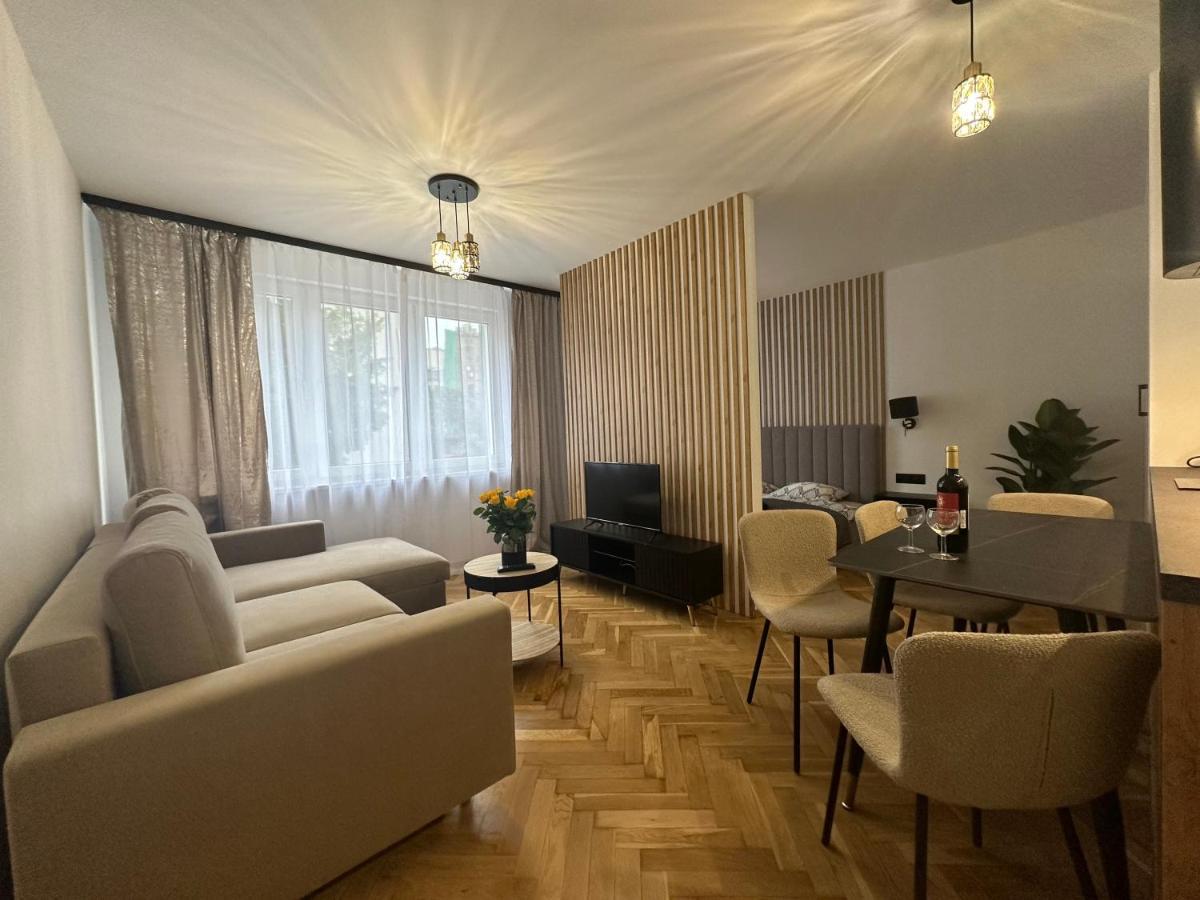 Mki Apartments - Zlota 69 Warsaw City Center Apartment Buitenkant foto
